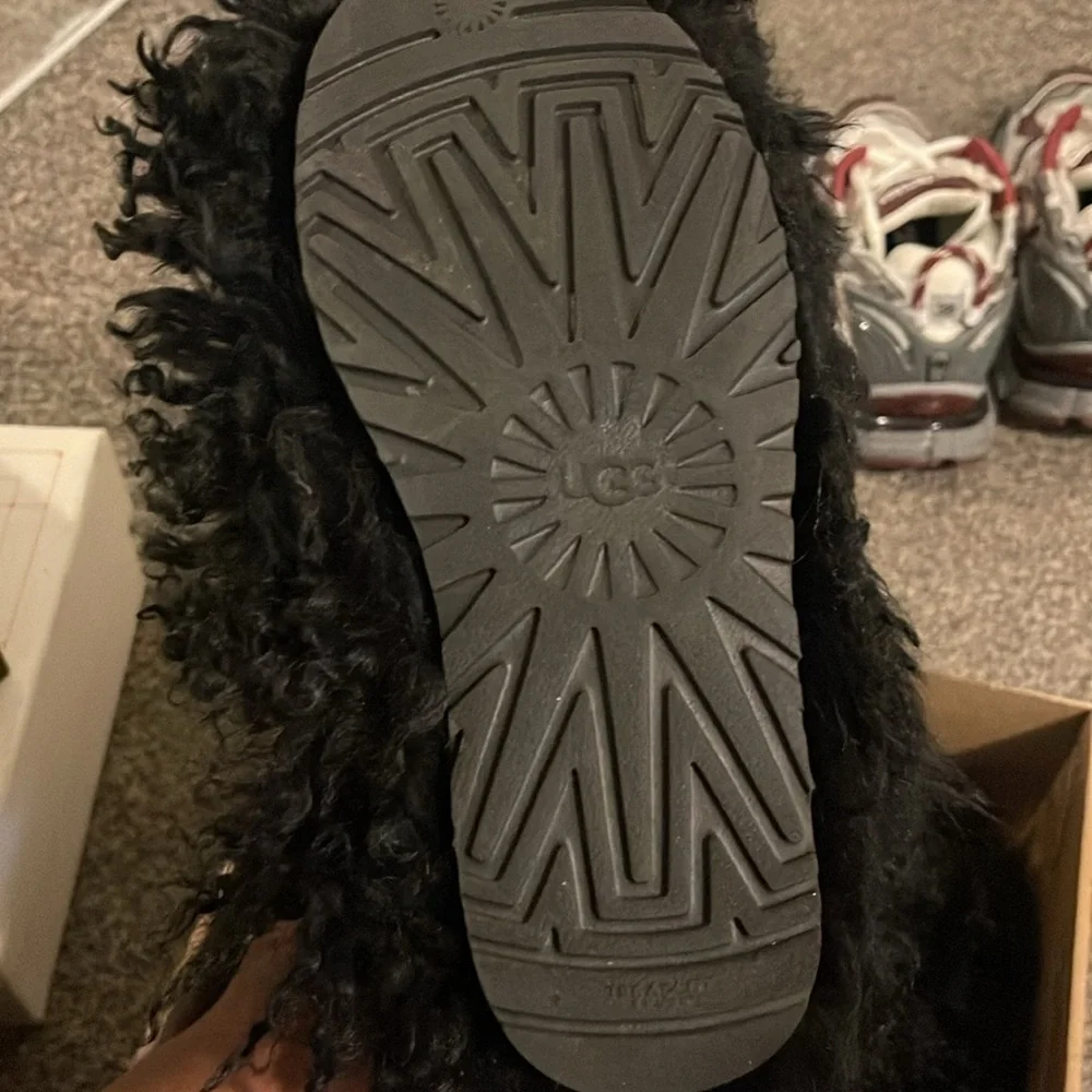 UGGs Mongolian boots - Picture 3 of 5